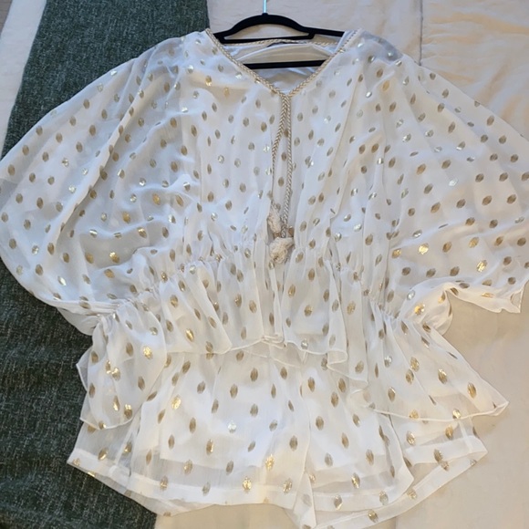 Beautiful Set from Boutique - Picture 3 of 4